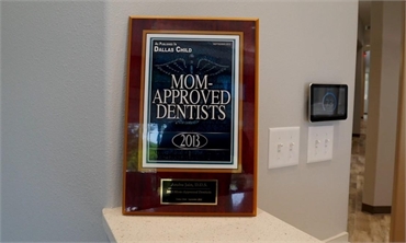 Mom approved dentists award