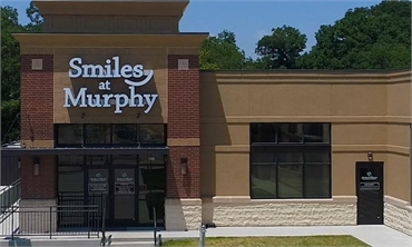 Exterior of Smiles at Murphy