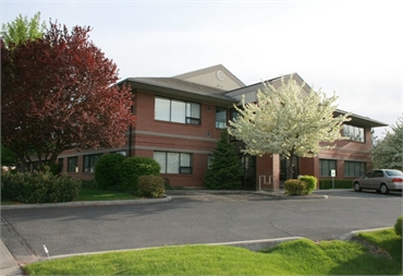 Exterior view of Cascade Dental Care - North Spokane office building