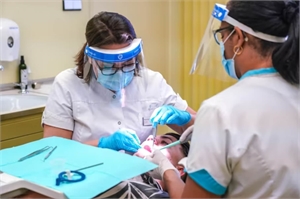 Should Pursue a Dental Assistant Career for These Reasons