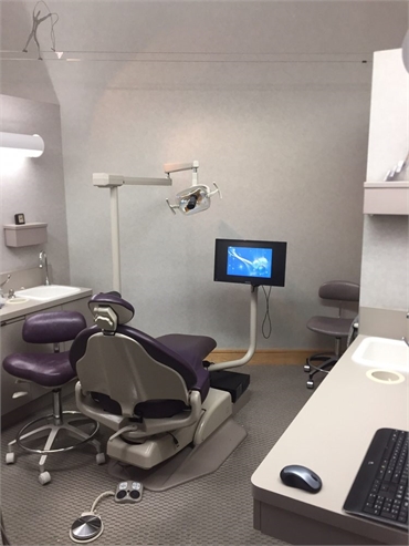 Dental chair and latest equipment at Millbrae James Warren Dental