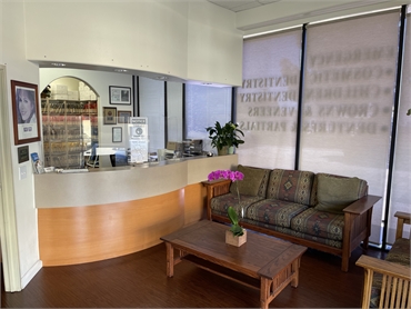 Waiting area and reception center at Simi Valley dentist Sequoia Dentistry