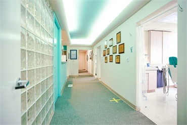 Hallway at Karimi Dental of Long Beach