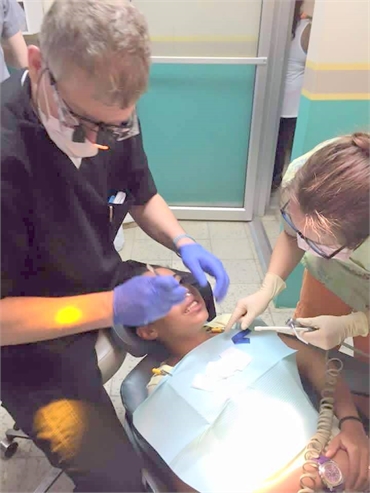 Fort Wayne dentist Steven Ellinwood DDS at work in his dental clinic