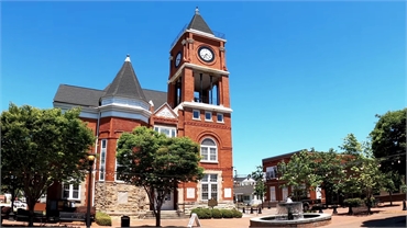 Old Paulding County Courthouse at 14 minutes drive to the south of Seven Hills Dentistry Dallas GA