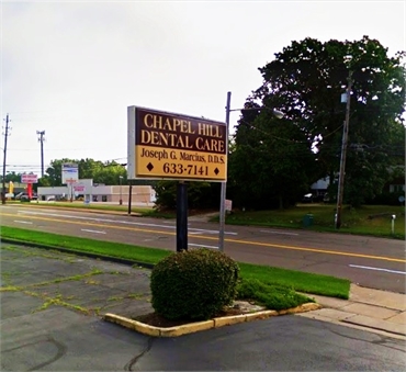 Signboard outside Chapell Hill Dental Care Akron OH 44310