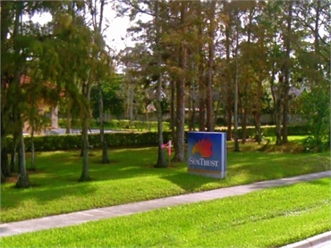 Suntrust bank and ATM located few blocks away from dentist in Wellington FL Steven M. Miller DDS