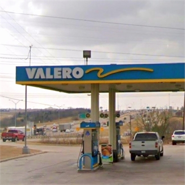 Valero Corner Store gas station 1.7 miles to the south of Garland dentist La Prada Family Dentistry