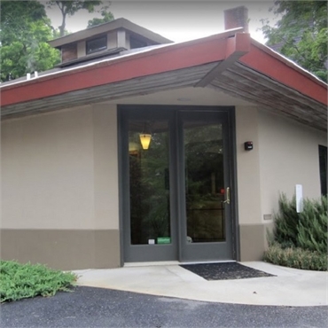 Exterior view of the office of Asheville dental implant specialist Asheville Smiles Cosmetic and Fam