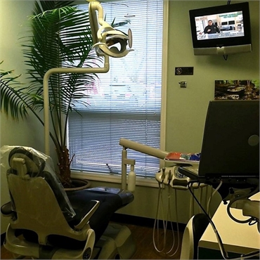 Dental chair at Orangtown Smiles Orangeburg NY 10962
