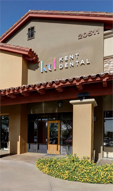 Storefront view of Scottsdale dentist Kent Dental office