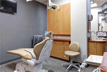Well equipped operatory at Scottsdale dentist Kent Dental