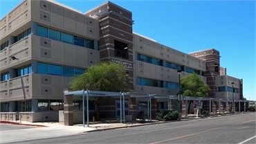 Town Center Medical Plaza at 19 minutes drive to the south of Scottsdale dentist Kent Dental