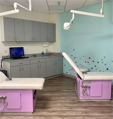 Treatment room at Krewe of Smiles