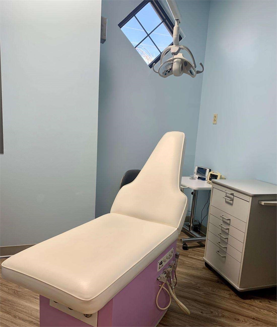 Treatment chair at Krewe of Smiles in Metairie