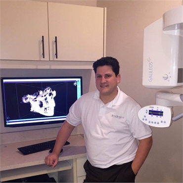 Dr. Andrew Simpson of South Shreveport Dental works on GALILEOS Cone Beam 3D imaging system