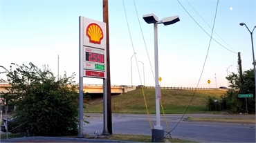 Shell gas station on Linfield Road few minutes drive to the north of Dallas dentist Bonnie View Dent