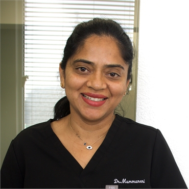 Dallas dentist Dr. Praneetha Mummaneni at Bonnie View Dental