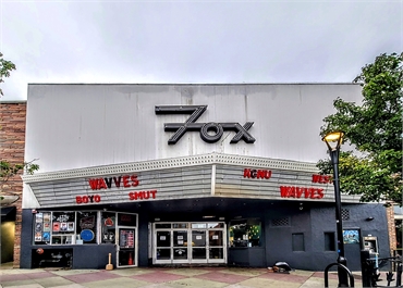 The Fox Theatre is at 9 minutes drive to the southwest of Boulder Smile Design