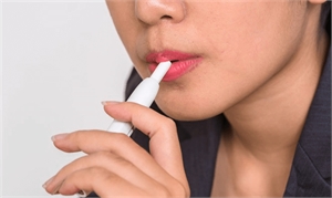 Electronic cigarettes are harmful to the gums and may cause gingivitis, periodontitis and bad breath.