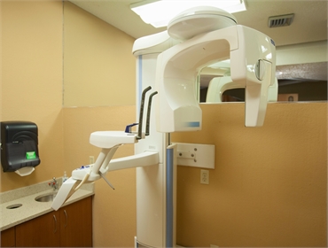 Digital dental x-ray unit at Clearwater Dental Associates