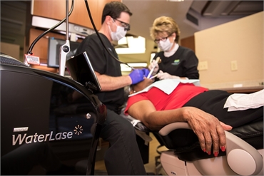 Clearwater dentist Dr. Kiskaddon using Waterlase for gum treatment procedure
