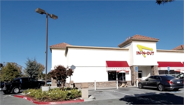 In-N-Out Burger at 14 minutes drive to the northwest of Concord dentist Clayton Dental Group