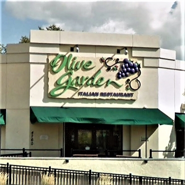 Olive Garden Italian Restaurant 8 minutes walk to the east of Milwaukee dentist Cigno Family Dental