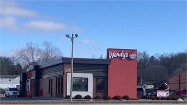 Wendy's is at just 2 minutes drive to the north of New Castle dentist Parkview Family Dentistry