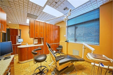 Modern dental treatment room at  Renton dentist Hu Smiles in Renton