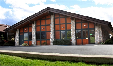 Exterior view office building of Spokane Valley dentist Hymas Family Dental