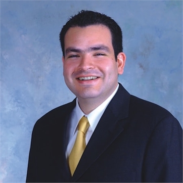 Chula Vista dentist Dr. Jaime Estrella