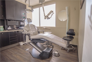 Dentist Calgary AB - Living Wellness Dental Northland - Dr. Spencer DeSanti