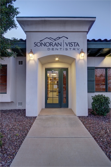 Entrance to Gilbert emergency dentist Sonoran Vista Dentistry