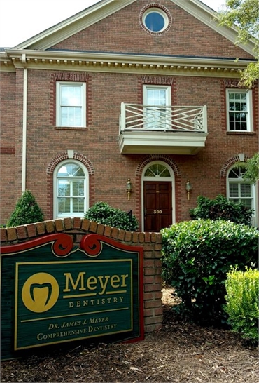 Exterior view Meyer Cosmetic and General Dentistry office building in Greenville SC