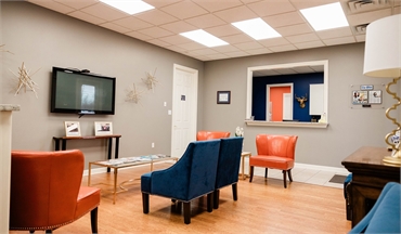 Comfortable and Well lit Waiting Area at Southard Family Dentistry Jonesboro