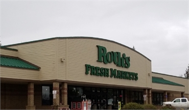 Roth's Fresh Markets on Liberty Road few paces to the west of Oregon Wisdom Teeth Salem OR