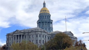 Colorado State Capitol Building at 16 minutes drive to the west of Denver dentist Towncenter Dentist