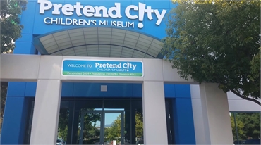 Pretend City Children's Museum in Irvine at 8 minutes drive to the northwest of Lake Forest CA denti