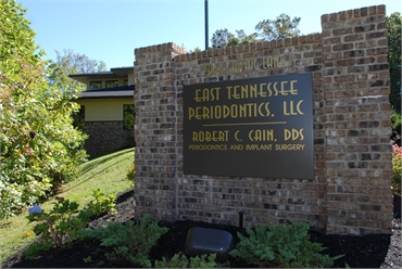 East Tennessee Periodontics outdoor signage