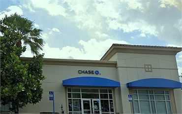 Chase Bank 3 miles to the south of Coral Springs dentist Wisdom Dental-02