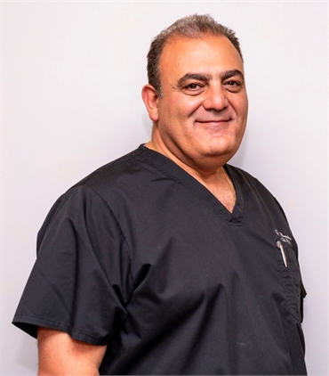 Profile photo of Coral Springs dentist Dr. Mehrdad Danseshgar at Wisdom Dental