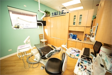 Dental chair and modern equipment at Advanced Dentistry at Morton Grove