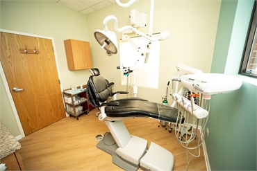Dental equipment at invisalign specialist Advanced Dentistry at Morton Grove