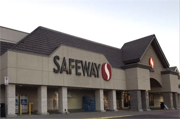 Safeway a few paces away from Comfort Dental Kids - Thornton