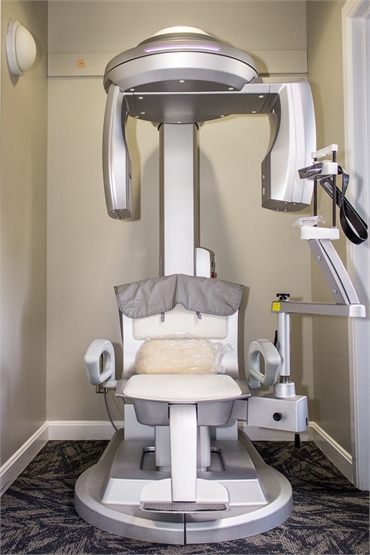 Dental chair of Gurnee IL dentist Bradley Rule DDS