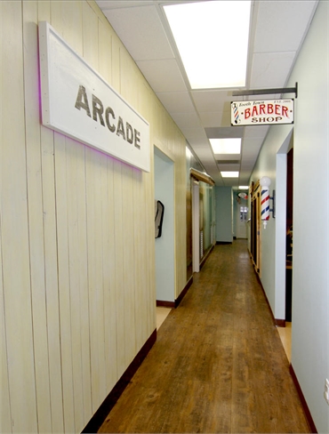 City arcade themed hallway at Smiles of Austin