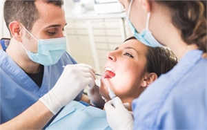 Four Reasons Dental Implants Fail
