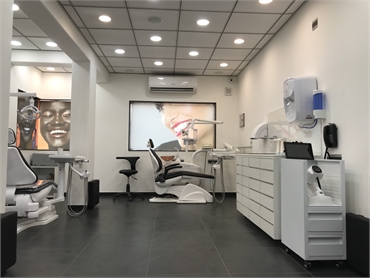 Best Dental Implant Clinic In Jamnagar