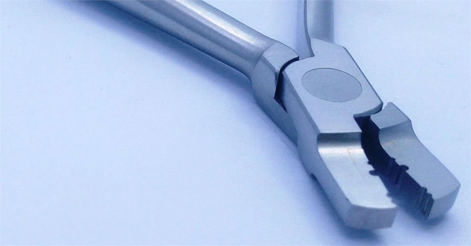 LINGUAL ARCH FORMING PLIERS